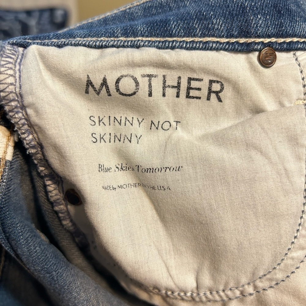 Mother Skinny Not Skinny Jeans in Blue Skies Tomorrow - Size 25 - Picture 6 of 12